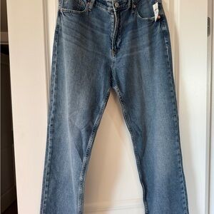GAP Women’s Straight Blue Jeans